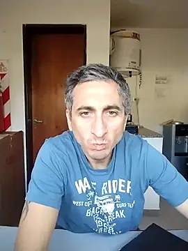 Alejandro83bsf online show from 05-31-26, 06:20