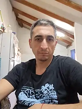 Snapshot of Alejandro83bsf chatting on 07-01-26, 05:35 Alejandro83bsf online show from 07-01-26, 05:35