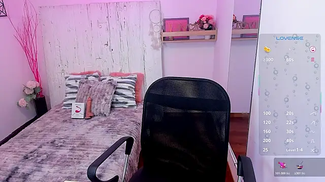 Lana Fiore online show from 07-23-26, 06:59