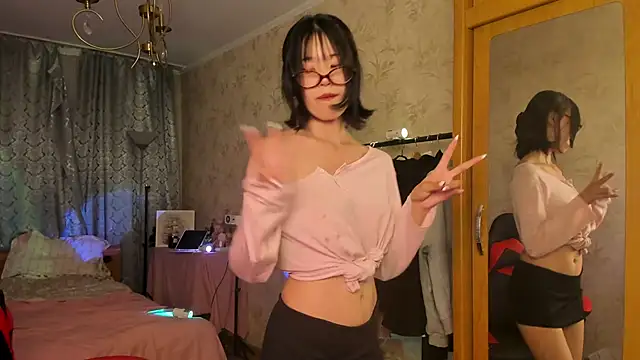 Akiba cute online show from 06-29-26, 05:12