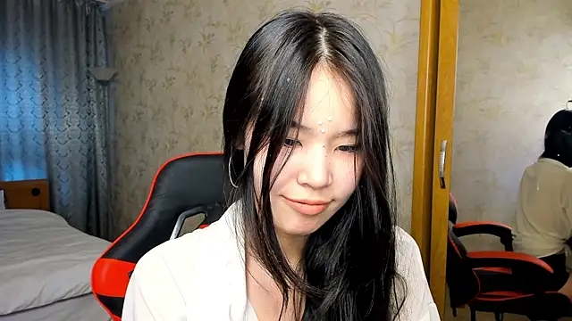 Akiba cute online show from 05-19-26, 12:23