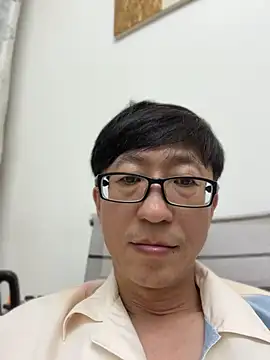 ShuaiCH online show from 05-07-26, 06:55