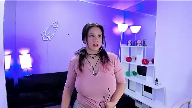 MaraMartinez  online show from 05-28-26, 07:31