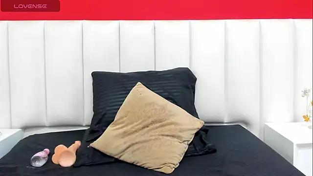 May Lovers online show from 05-11-26, 12:50