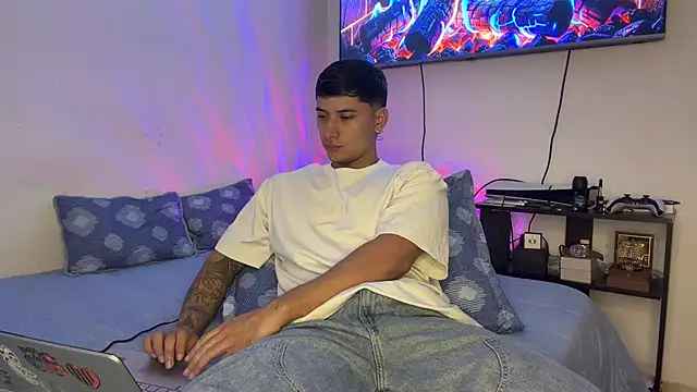 Snapshot of SexxxySquirterStev777 chatting on 07-23-26, 11:07 SexxxySquirterStev777 online show from 07-23-26, 11:07