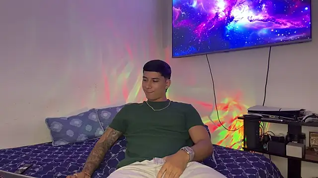 Snapshot of SexxxySquirterStev777 chatting on 06-26-26, 01:39 SexxxySquirterStev777 online show from 06-26-26, 01:39