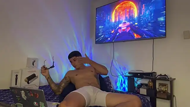 SexxxySquirterStev777 online show from 05-11-26, 04:04