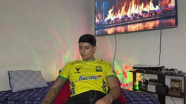 SexxxySquirterStev777 online show from 05-20-26, 01:30