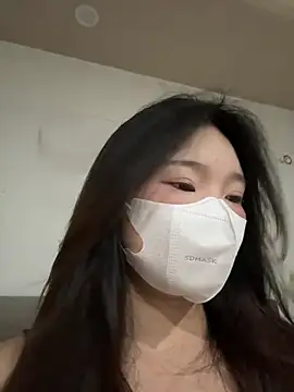 Snapshot of Ni_Tran chatting on 08-02-26, 04:44 Ni Tran online show from 08-02-26, 04:44