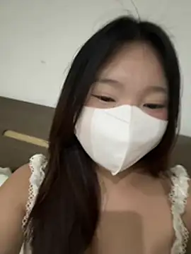 Snapshot of Ni_Tran chatting on 07-14-26, 04:35 Ni Tran online show from 07-14-26, 04:35