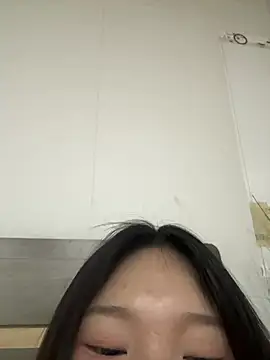 Snapshot of Ni_Tran chatting on 06-26-26, 05:52 Ni Tran online show from 06-26-26, 05:52