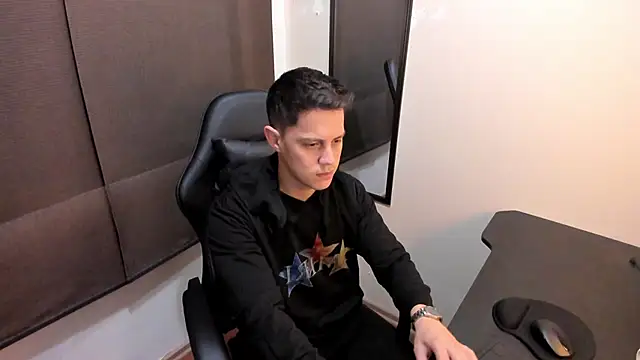KendricTorres online show from 05-26-26, 01:42