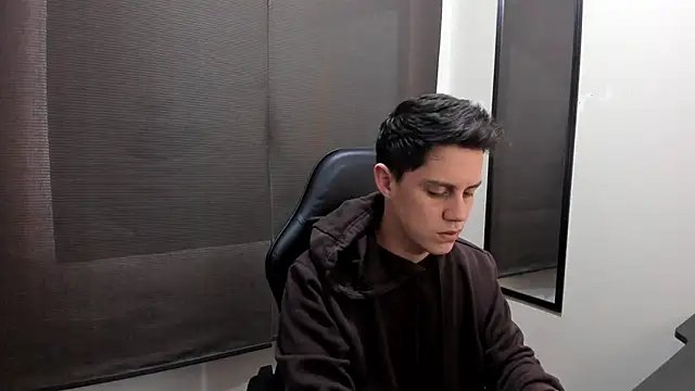 KendricTorres online show from 06-27-26, 01:06