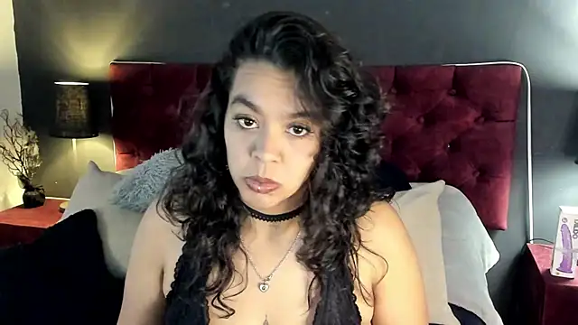 ZiaNoir  online show from 07-11-26, 02:39