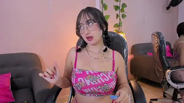 VICTORIA FAIRIES online show from 06-12-26, 12:36