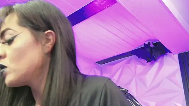 LilithMauve online show from 05-05-26, 01:14
