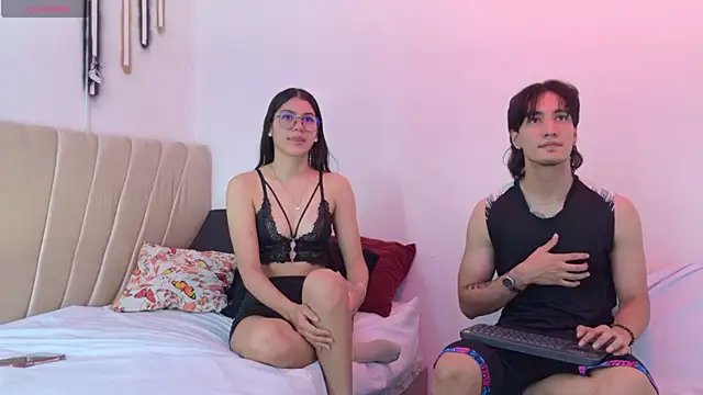 sweetauracouple online show from 05-18-26, 11:59