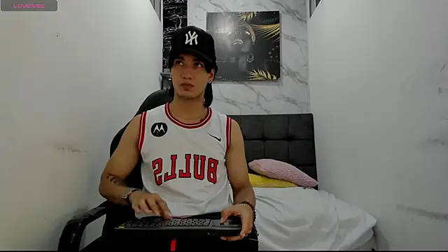 sweetauracouple online show from 07-08-26, 02:57
