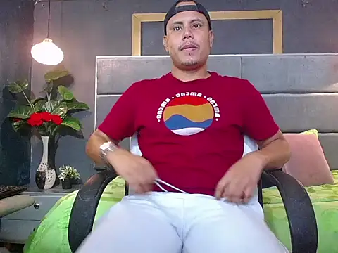 noah oliver1 online show from 06-05-26, 01:43