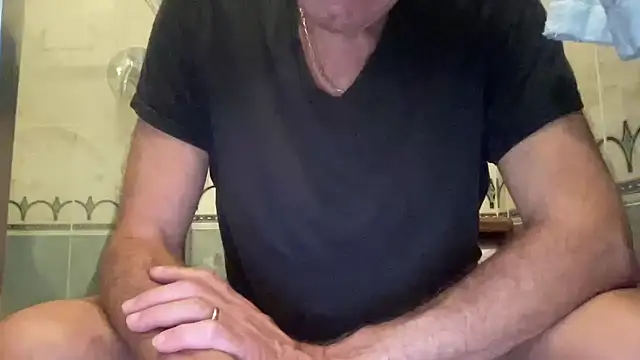 Snapshot of henrybull007 chatting on 06-20-26, 08:30 henrybull007 online show from 06-20-26, 08:30