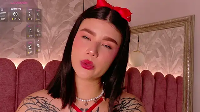 Emily-Cooper- online show from 05-21-26, 03:48