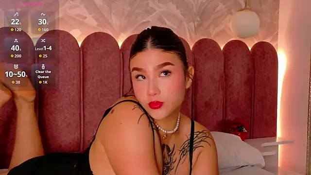 Emily-Cooper- online show from 05-11-26, 03:41