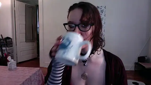 AnnywnBelle online show from 04-30-26, 10:03