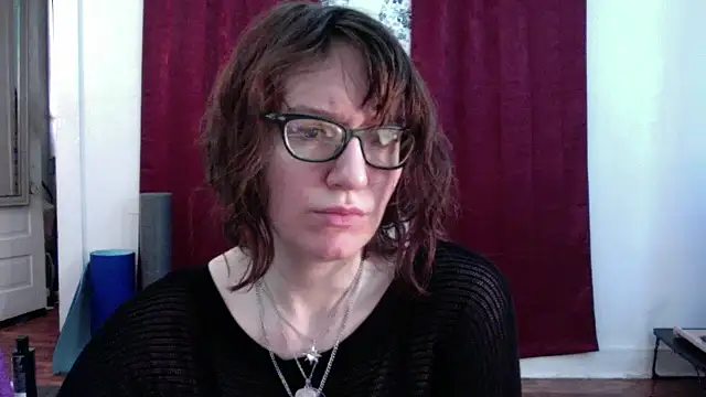 AnnywnBelle online show from 05-17-26, 08:20