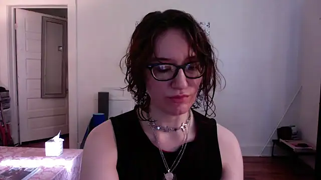 AnnywnBelle online show from 05-05-26, 10:02