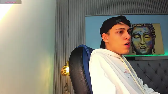 Ethanx18  online show from 06-17-26, 03:39