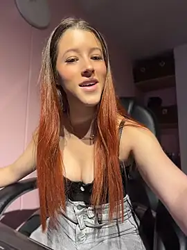 Snapshot of Ally_sunnn chatting on 08-03-26, 07:20 Ally sunnn online show from 08-03-26, 07:20