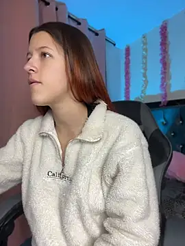 Snapshot of Ally_sunnn chatting on 07-04-26, 11:31 Ally sunnn online show from 07-04-26, 11:31