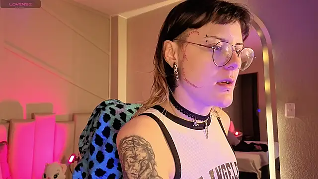 Rossiee huntt online show from 06-16-26, 12:38