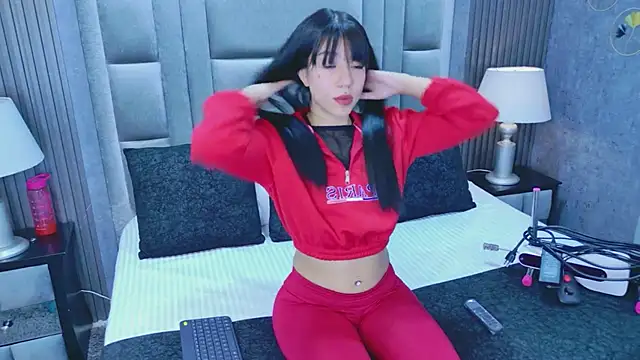 VioletSweetts online show from 04-30-26, 07:43