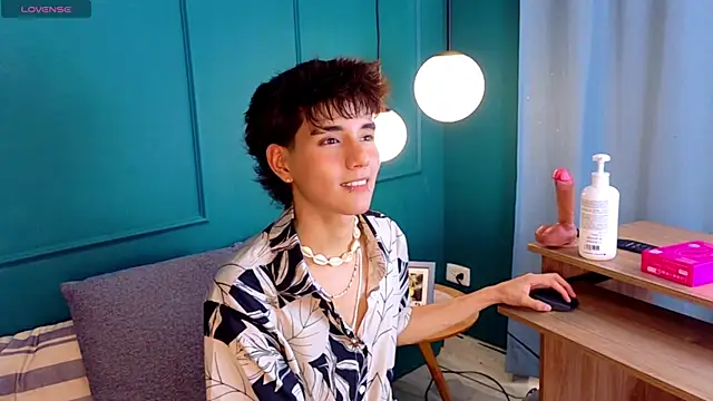 Snapshot of christopher_robin4 chatting on 07-29-26, 07:35 christopher robin4 online show from 07-29-26, 07:35