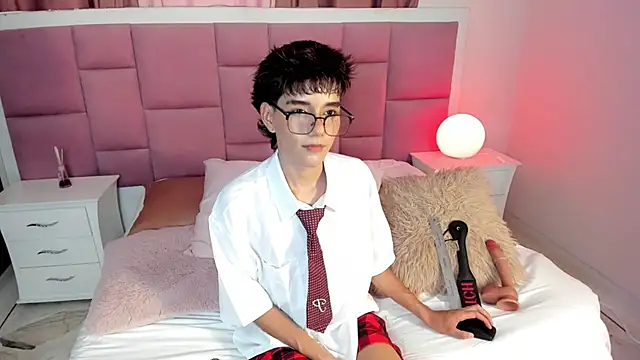 Snapshot of christopher_robin4 chatting on 06-26-26, 07:31 christopher robin4 online show from 06-26-26, 07:31
