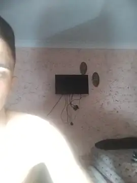 adamhdgdhdv73 online show from 05-09-26, 11:30