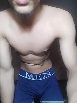 adamhdgdhdv73 online show from 05-04-26, 11:51