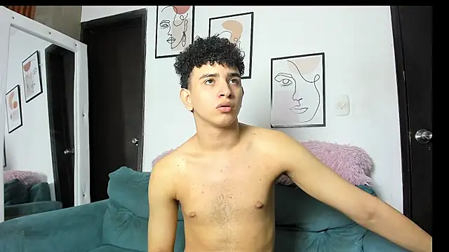 LOVE GUYS1 online show from 06-13-26, 05:55