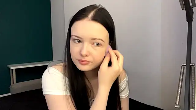 AmbientInvalid online show from 06-19-26, 09:26