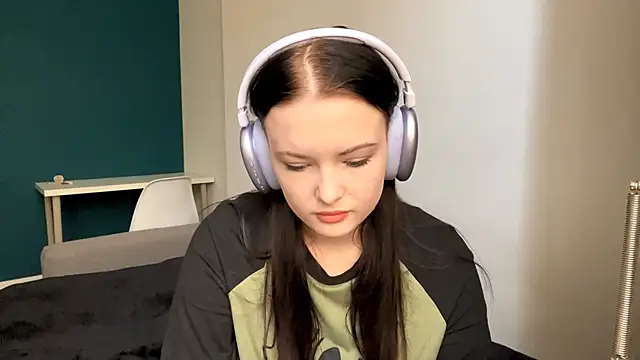 AmbientInvalid online show from 05-08-26, 01:48