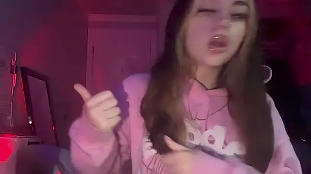 Maddieblairxo online show from 07-16-26, 03:42