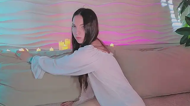 Snapshot of Alice-Lidel chatting on 06-25-26, 05:45 Alice-Lidel online show from 06-25-26, 05:45