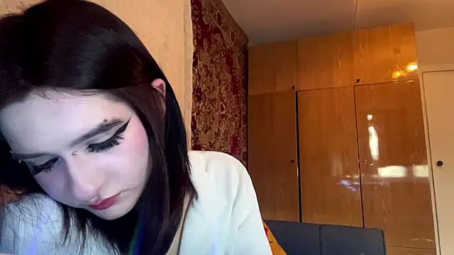 MarindaLueth online show from 04-28-26, 03:16