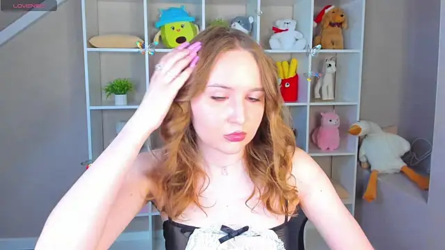 Emmaa Kimm online show from 06-08-26, 01:00