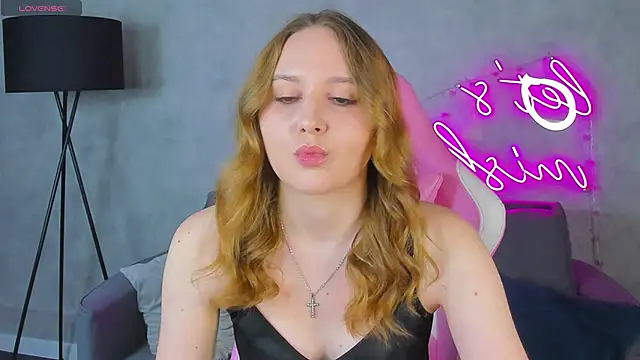 Emmaa Kimm online show from 06-23-26, 01:03