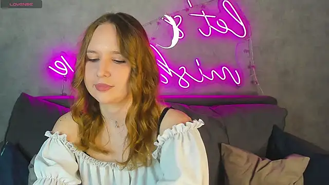 Emmaa Kimm online show from 05-28-26, 01:02