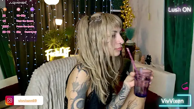 VivVixen online show from 05-19-26, 05:53
