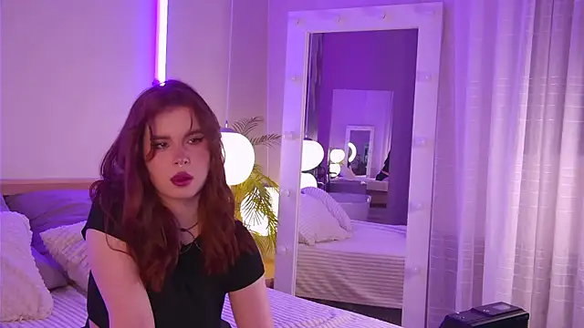 Elsie Fiery online show from 05-09-26, 04:05
