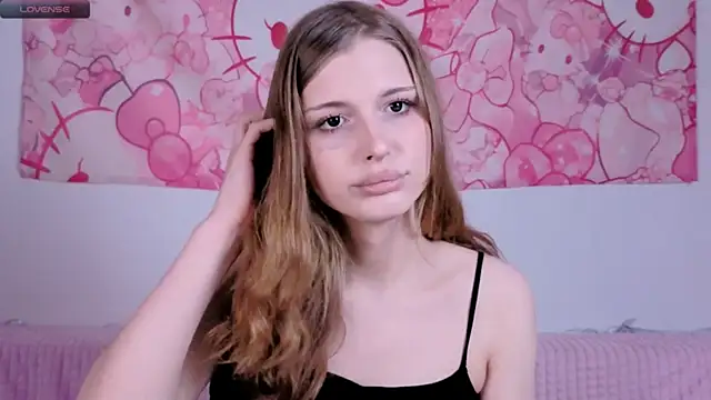 Snapshot of LouiseKane chatting on 07-11-26, 04:29 LouiseKane online show from 07-11-26, 04:29